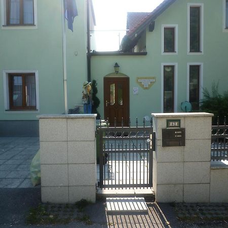 Gartenpension Prosl Wina Bagian luar foto